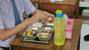 Waduh, Sebanyak Lima Siswa di Pegantenan Pamekasan Diduga Keracunan usai Santap MBG